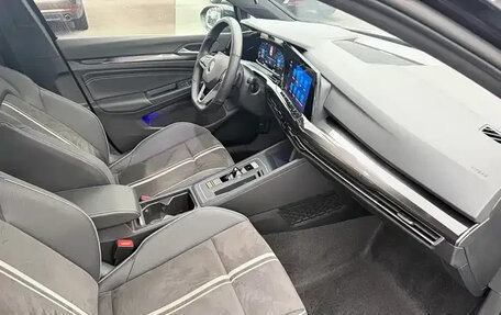 Volkswagen Golf VIII, 2022 год, 1 970 123 рублей, 11 фотография