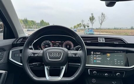 Audi Q3, 2022 год, 2 400 000 рублей, 10 фотография