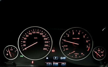 BMW 3 серия, 2017 год, 1 950 000 рублей, 13 фотография