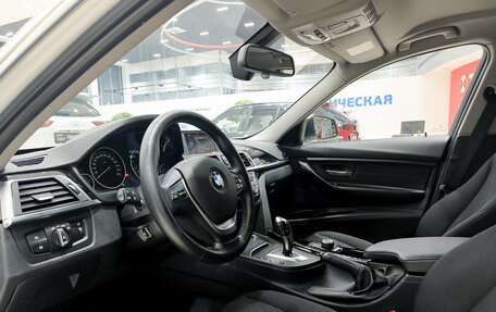 BMW 3 серия, 2017 год, 1 950 000 рублей, 16 фотография