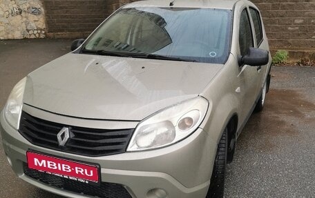 Renault Sandero I, 2012 год, 420 000 рублей, 1 фотография