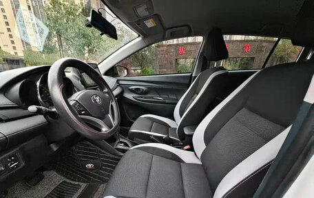 Toyota Yaris XP150 рестайлинг, 2021 год, 870 000 рублей, 12 фотография