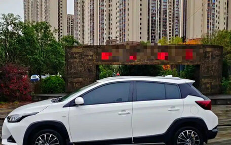 Toyota Yaris XP150 рестайлинг, 2021 год, 870 000 рублей, 11 фотография