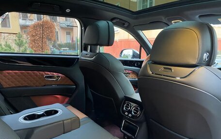 Bentley Bentayga I, 2022 год, 17 287 084 рублей, 12 фотография