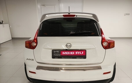 Nissan Juke II, 2013 год, 1 068 000 рублей, 7 фотография