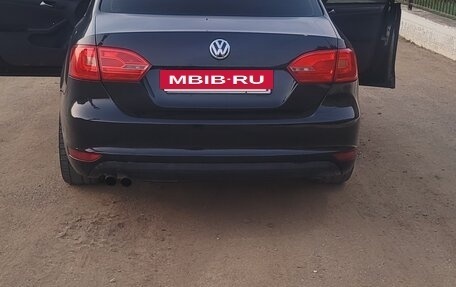 Volkswagen Jetta VI, 2011 год, 760 000 рублей, 6 фотография