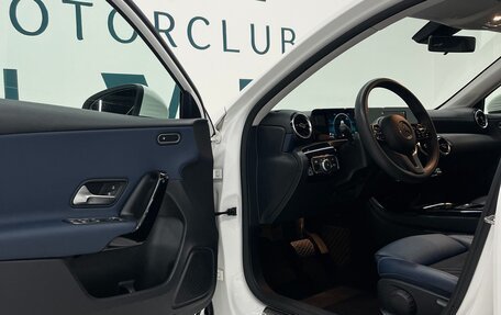 Mercedes-Benz A-Класс, 2018 год, 2 290 000 рублей, 15 фотография