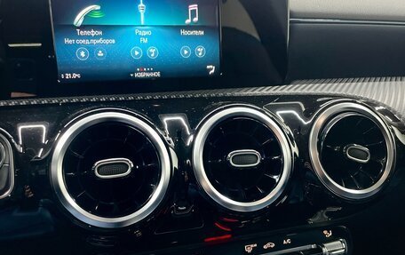 Mercedes-Benz A-Класс, 2018 год, 2 290 000 рублей, 23 фотография