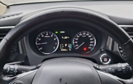 Mitsubishi Outlander III рестайлинг 3, 2015 год, 1 850 000 рублей, 4 фотография