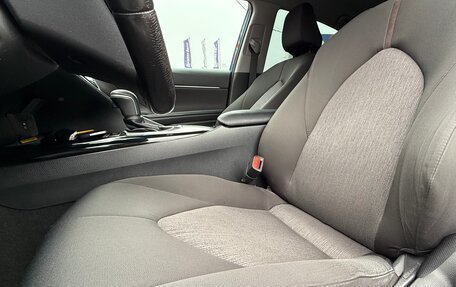 Toyota Camry, 2019 год, 2 650 000 рублей, 18 фотография