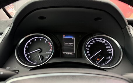 Toyota Camry, 2019 год, 2 650 000 рублей, 13 фотография