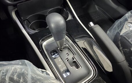 Mitsubishi Outlander III рестайлинг 3, 2022 год, 3 000 000 рублей, 19 фотография