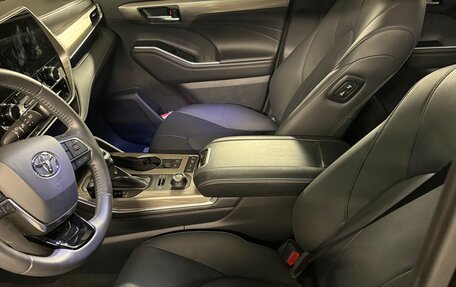 Toyota Highlander, 2025 год, 6 100 000 рублей, 6 фотография