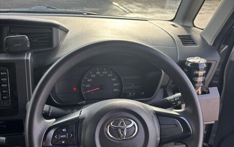 Toyota Tank I, 2017 год, 1 050 000 рублей, 9 фотография
