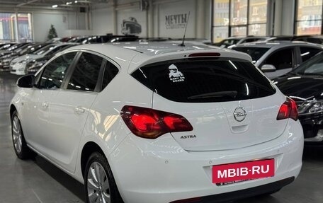 Opel Astra J, 2010 год, 699 000 рублей, 6 фотография