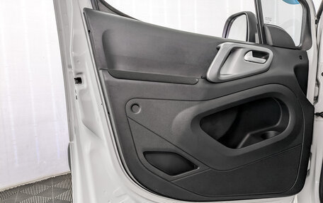 Peugeot Partner II рестайлинг 2, 2017 год, 1 420 000 рублей, 19 фотография