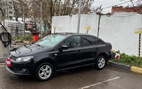 Volkswagen Polo VI (EU Market), 2011 год, 840 000 рублей, 1 фотография