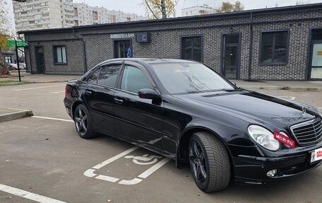 Mercedes-Benz E-Класс, 2003 год, 750 000 рублей, 2 фотография