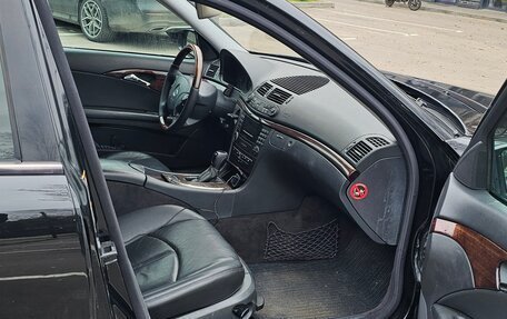 Mercedes-Benz E-Класс, 2003 год, 750 000 рублей, 6 фотография