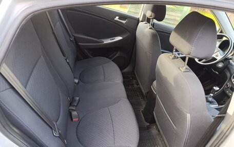 Hyundai Solaris II рестайлинг, 2015 год, 950 000 рублей, 10 фотография