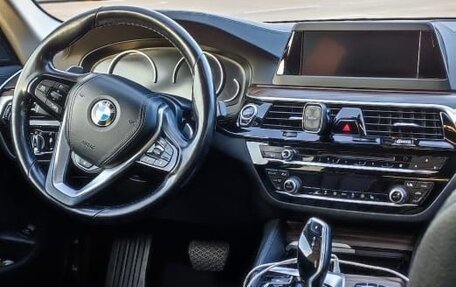 BMW 5 серия, 2019 год, 2 850 000 рублей, 11 фотография