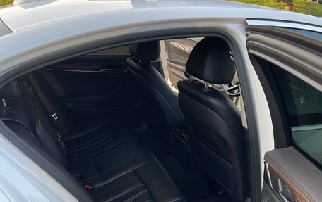 BMW 5 серия, 2019 год, 2 850 000 рублей, 15 фотография