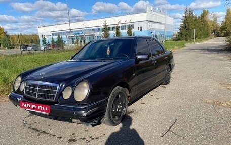 Mercedes-Benz E-Класс, 1996 год, 196 000 рублей, 2 фотография