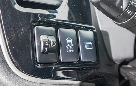 Mitsubishi Outlander III рестайлинг 3, 2015 год, 2 699 000 рублей, 15 фотография