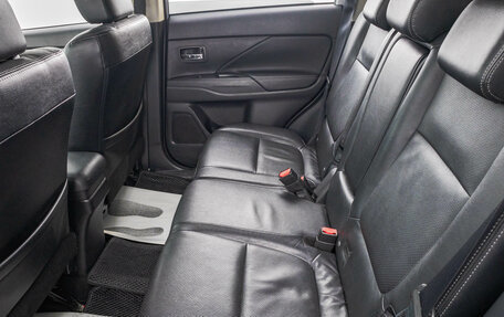 Mitsubishi Outlander III рестайлинг 3, 2015 год, 2 699 000 рублей, 29 фотография