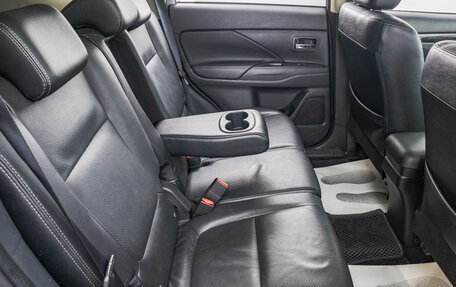 Mitsubishi Outlander III рестайлинг 3, 2015 год, 2 699 000 рублей, 30 фотография