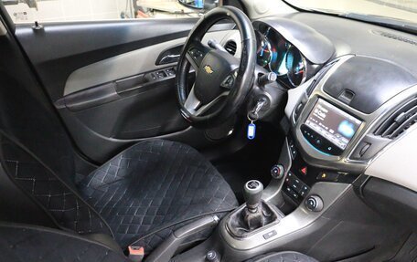 Chevrolet Cruze II, 2013 год, 700 000 рублей, 9 фотография