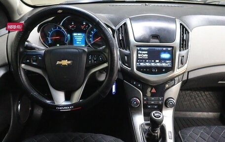 Chevrolet Cruze II, 2013 год, 700 000 рублей, 12 фотография
