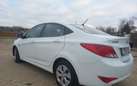 Hyundai Solaris II рестайлинг, 2015 год, 1 330 000 рублей, 8 фотография