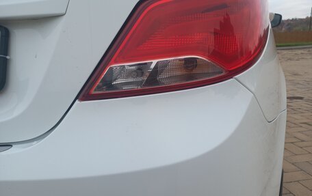 Hyundai Solaris II рестайлинг, 2015 год, 1 330 000 рублей, 13 фотография