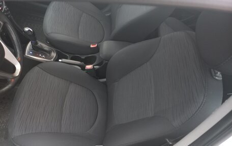 Hyundai Solaris II рестайлинг, 2015 год, 1 330 000 рублей, 24 фотография