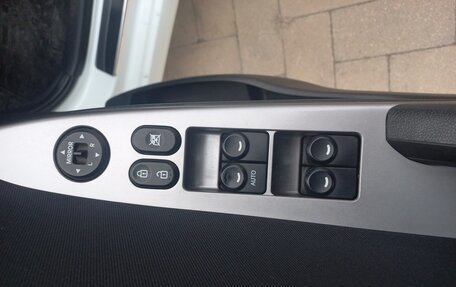 Hyundai Solaris II рестайлинг, 2015 год, 1 330 000 рублей, 28 фотография