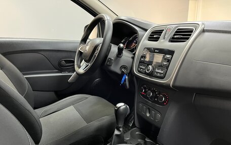 Renault Logan II, 2020 год, 1 300 000 рублей, 14 фотография