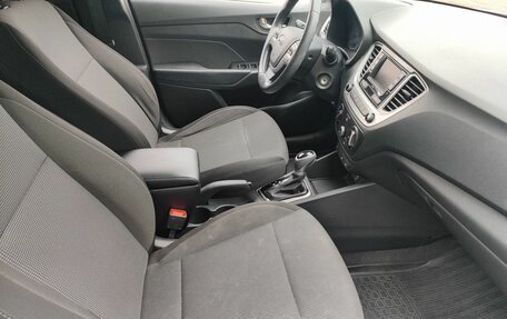 Hyundai Solaris II рестайлинг, 2019 год, 1 199 000 рублей, 9 фотография