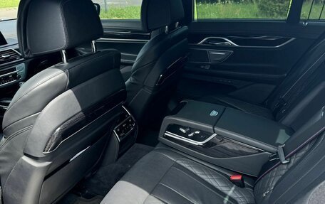 BMW 7 серия, 2019 год, 5 850 000 рублей, 19 фотография