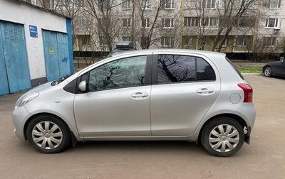 Toyota Yaris III рестайлинг, 2008 год, 700 000 рублей, 1 фотография