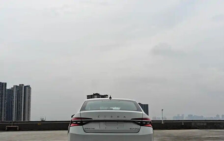 Skoda Superb III рестайлинг, 2022 год, 1 735 100 рублей, 8 фотография