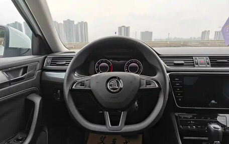 Skoda Superb III рестайлинг, 2022 год, 1 735 100 рублей, 17 фотография