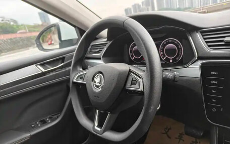 Skoda Superb III рестайлинг, 2022 год, 1 735 100 рублей, 14 фотография