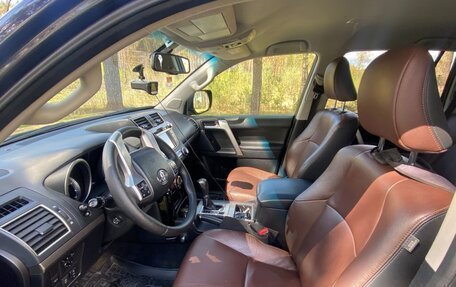 Toyota Land Cruiser Prado 150 рестайлинг 2, 2017 год, 3 087 000 рублей, 8 фотография