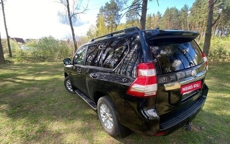 Toyota Land Cruiser Prado 150 рестайлинг 2, 2017 год, 3 087 000 рублей, 4 фотография