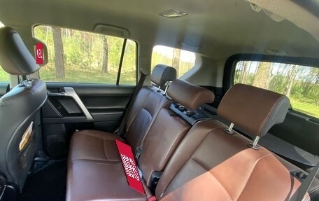 Toyota Land Cruiser Prado 150 рестайлинг 2, 2017 год, 3 087 000 рублей, 10 фотография