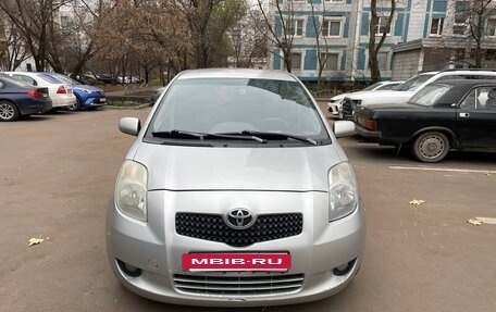 Toyota Yaris III рестайлинг, 2008 год, 700 000 рублей, 2 фотография