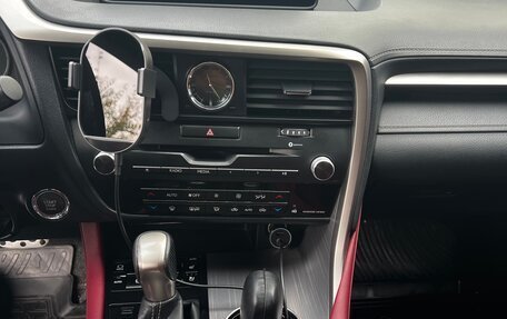 Lexus RX IV рестайлинг, 2016 год, 4 200 000 рублей, 20 фотография