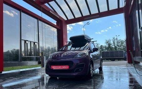 Peugeot 107 I рестайлинг, 2012 год, 540 000 рублей, 3 фотография