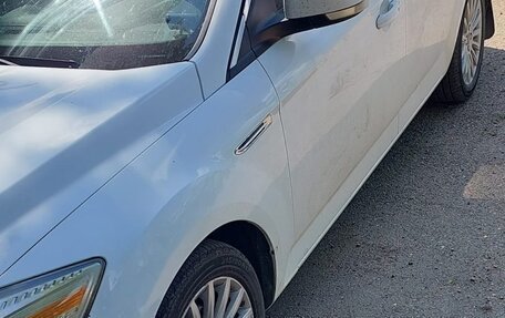 Ford Mondeo IV, 2011 год, 850 000 рублей, 2 фотография